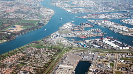 Netbeheerders en Havenbedrijf Rotterdam roepen op tot gezamenlijke aanpak netcongestie