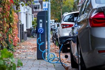Auto's aan laadpaal Auto aan laadpaal