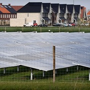 Zonnepark bij woonwijk