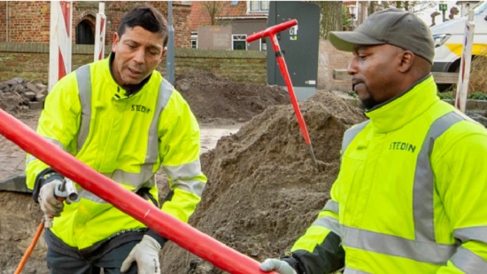 Stedin monteurs bezig met graafwerkzaamheden