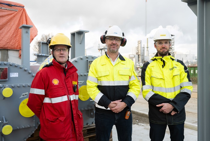 Jeroen van de Heijning, Technology Manager Shell Pernis, Norman Kindt, Plantmanager Linde, Timo Idema, CTO Stedin