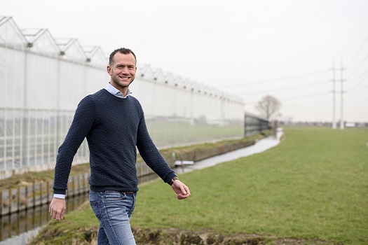 Tuinder loopt bij kas