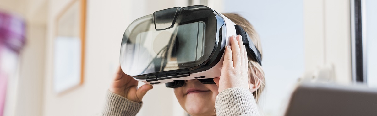 meisje met VR-bril